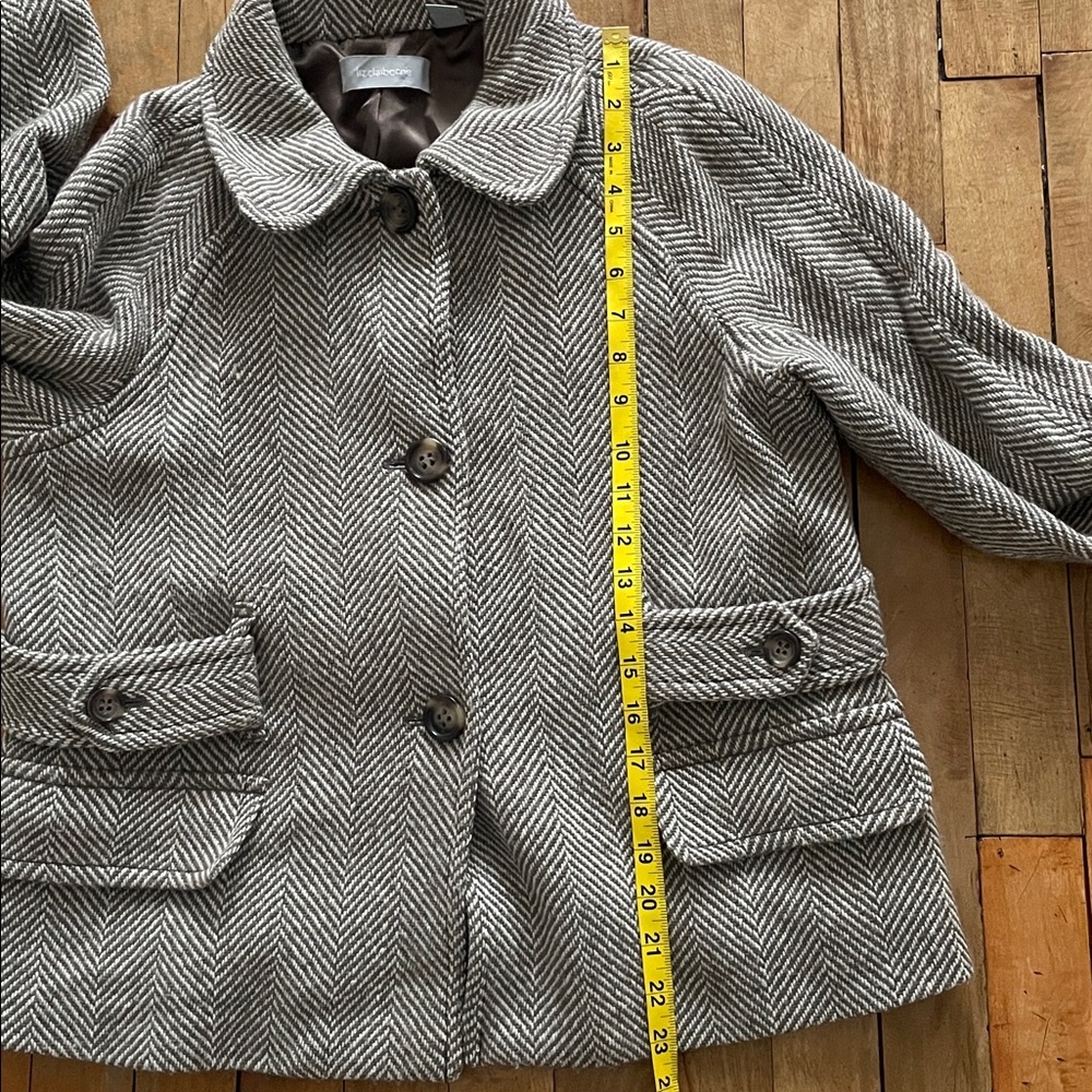 Vintage Liz Claiborne cropped Equestrian style wool coat- Size Medium - Picture 10 of 13